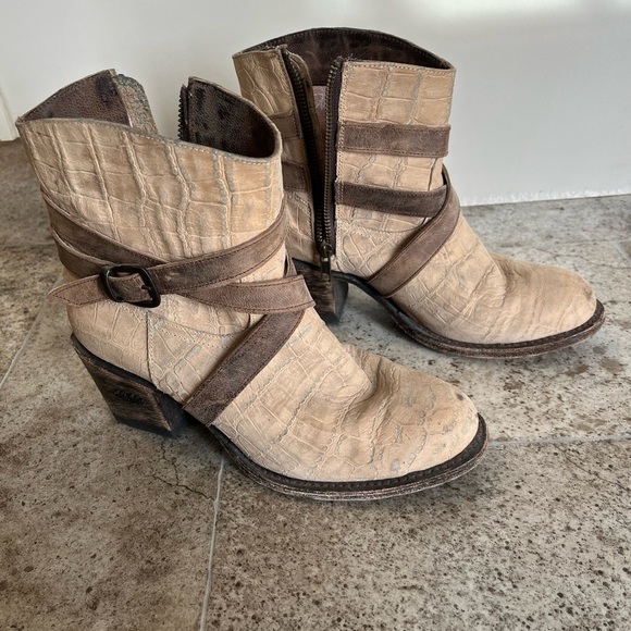 Miss Macie Sedona Round Bone - Picture 4 of 4